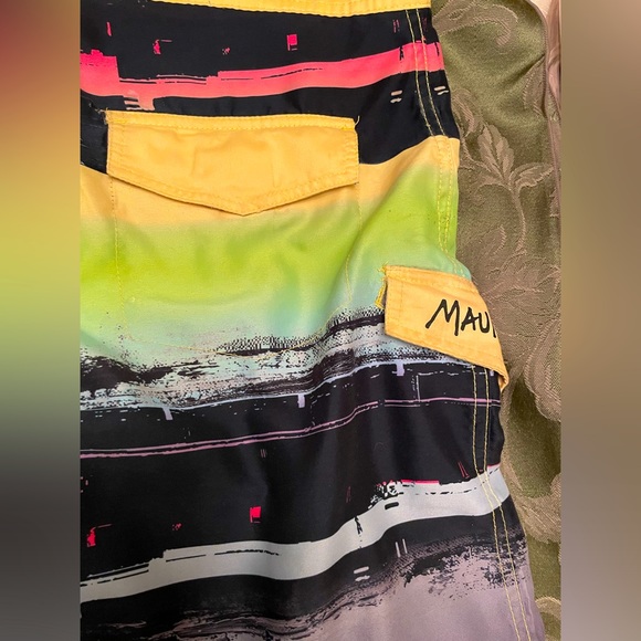 💙Men’s Maui & Sons Board Shorts in Large. - Picture 5 of 10